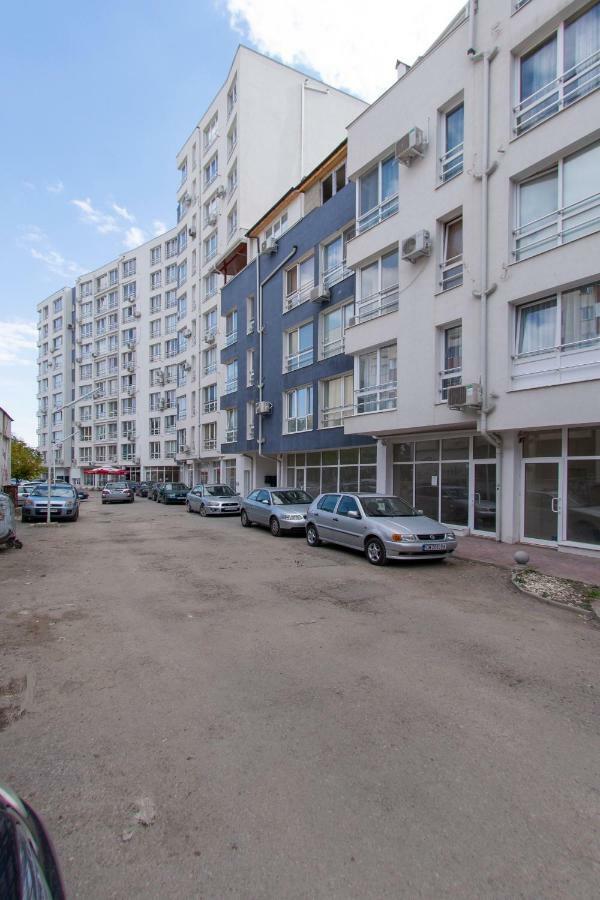 Lovely Home Parking Included 소피아 외부 사진